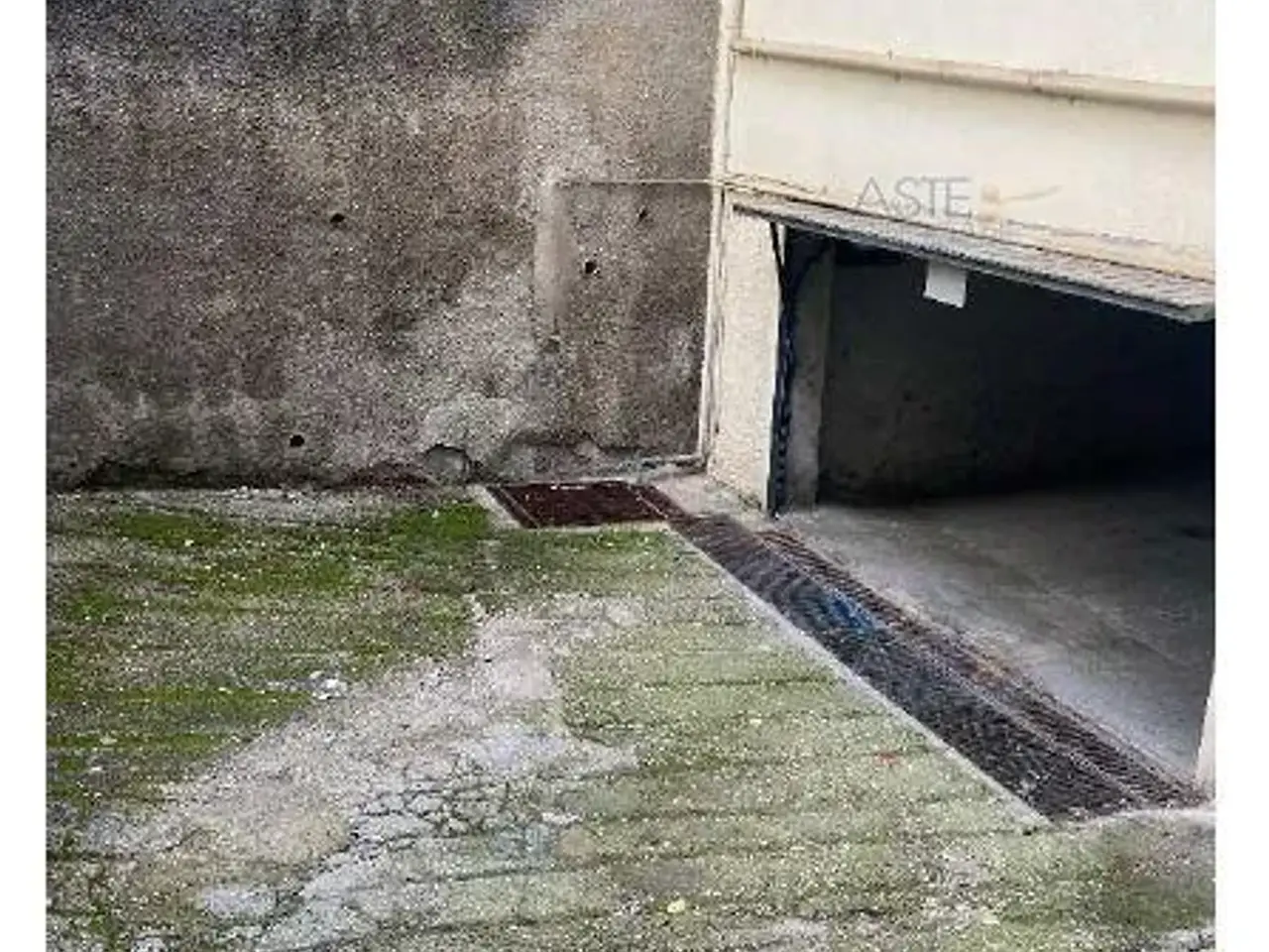 Garage in Via R. Kennedy, 7, 84091 Battipaglia Sa, Italia 7, Battipaglia, {3} - Foto 1
