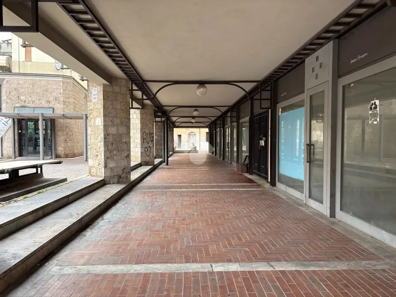 Negozio in Via Tre Archi 10, Terni, {3} - Foto 2