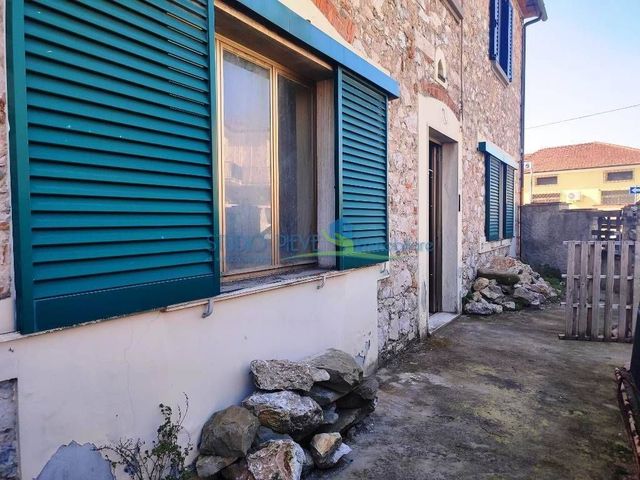 4-room flat in Via Amerigo Profili, Monsummano Terme - Photo 1