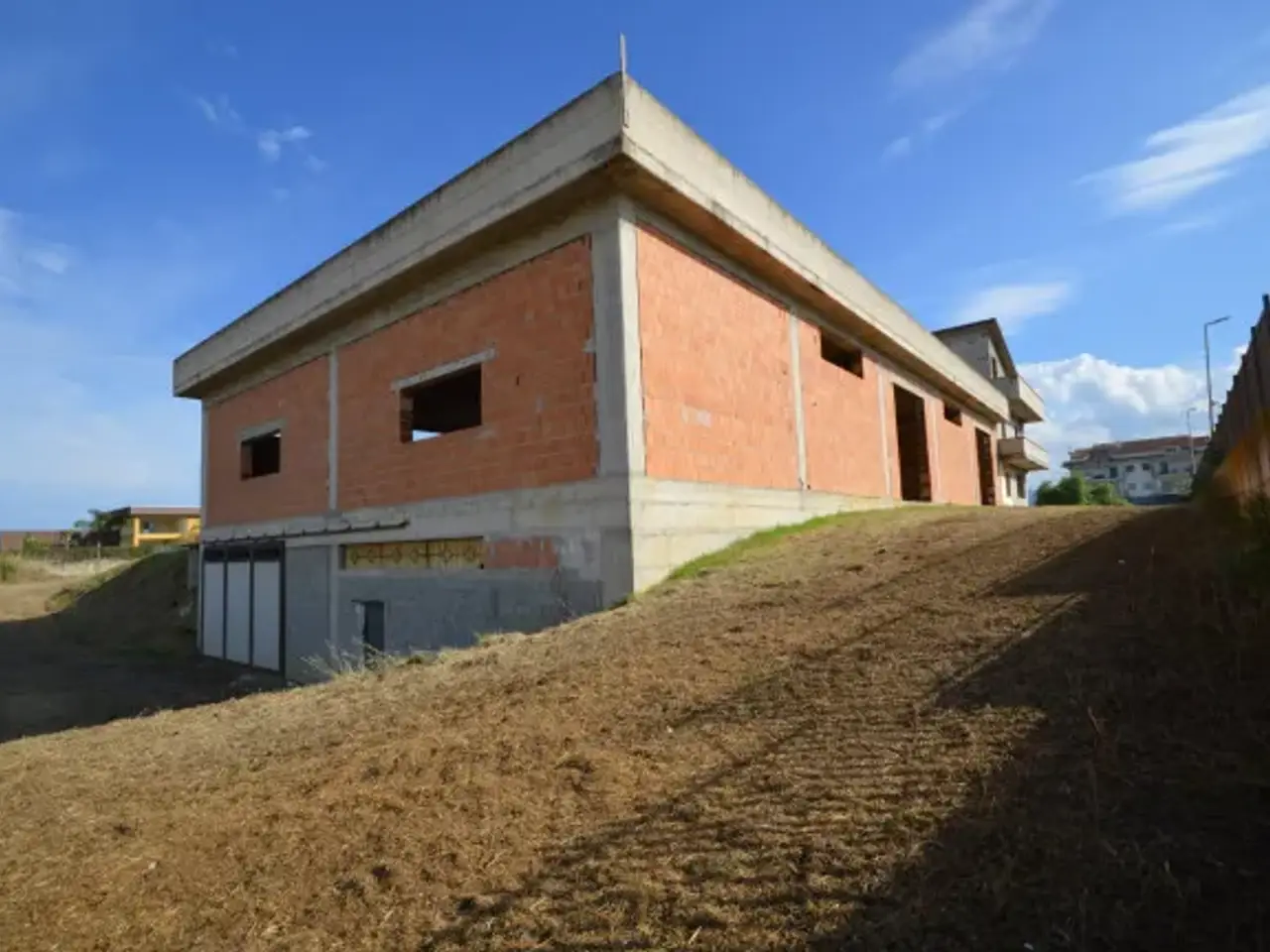 Capannone in Corigliano-Rossano - C.da Cantinella - Loc. Marinette, Snc, Crotone, {3} - Foto 2