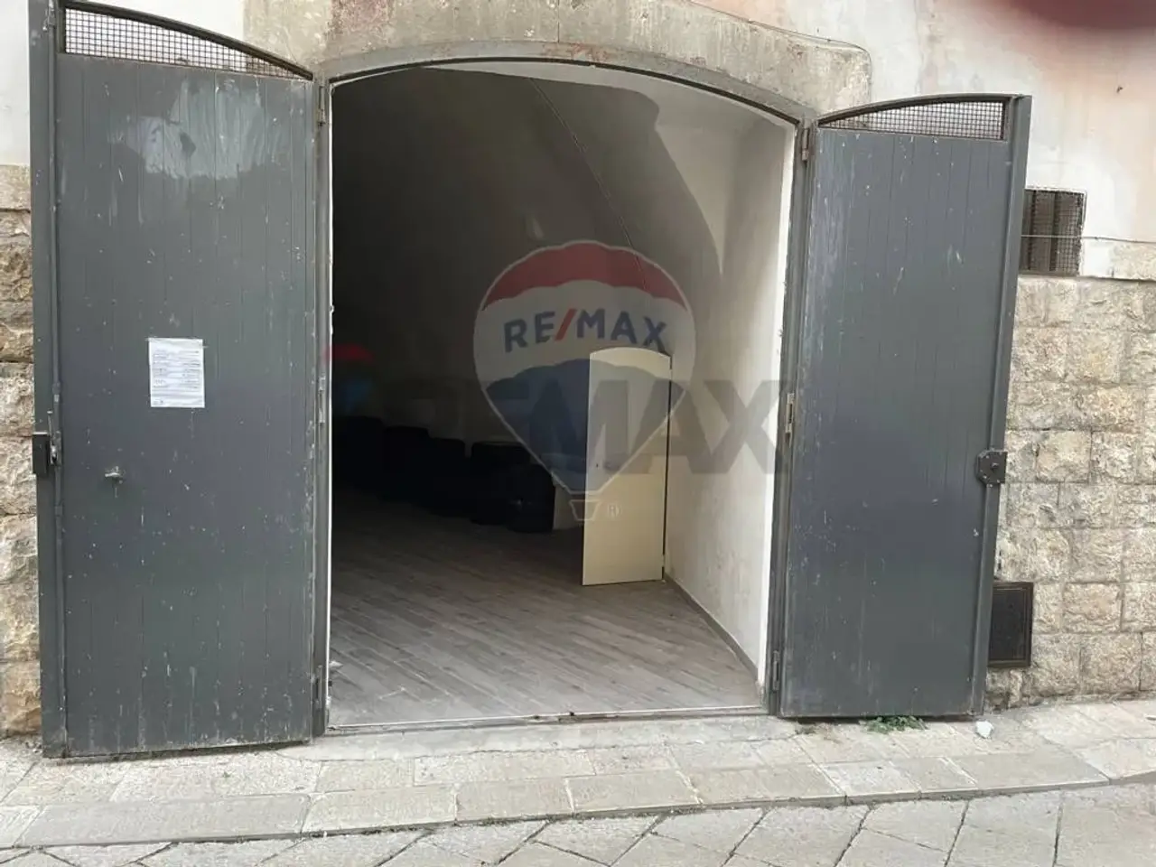Laboratorio in , Molfetta, {3} - Foto 2