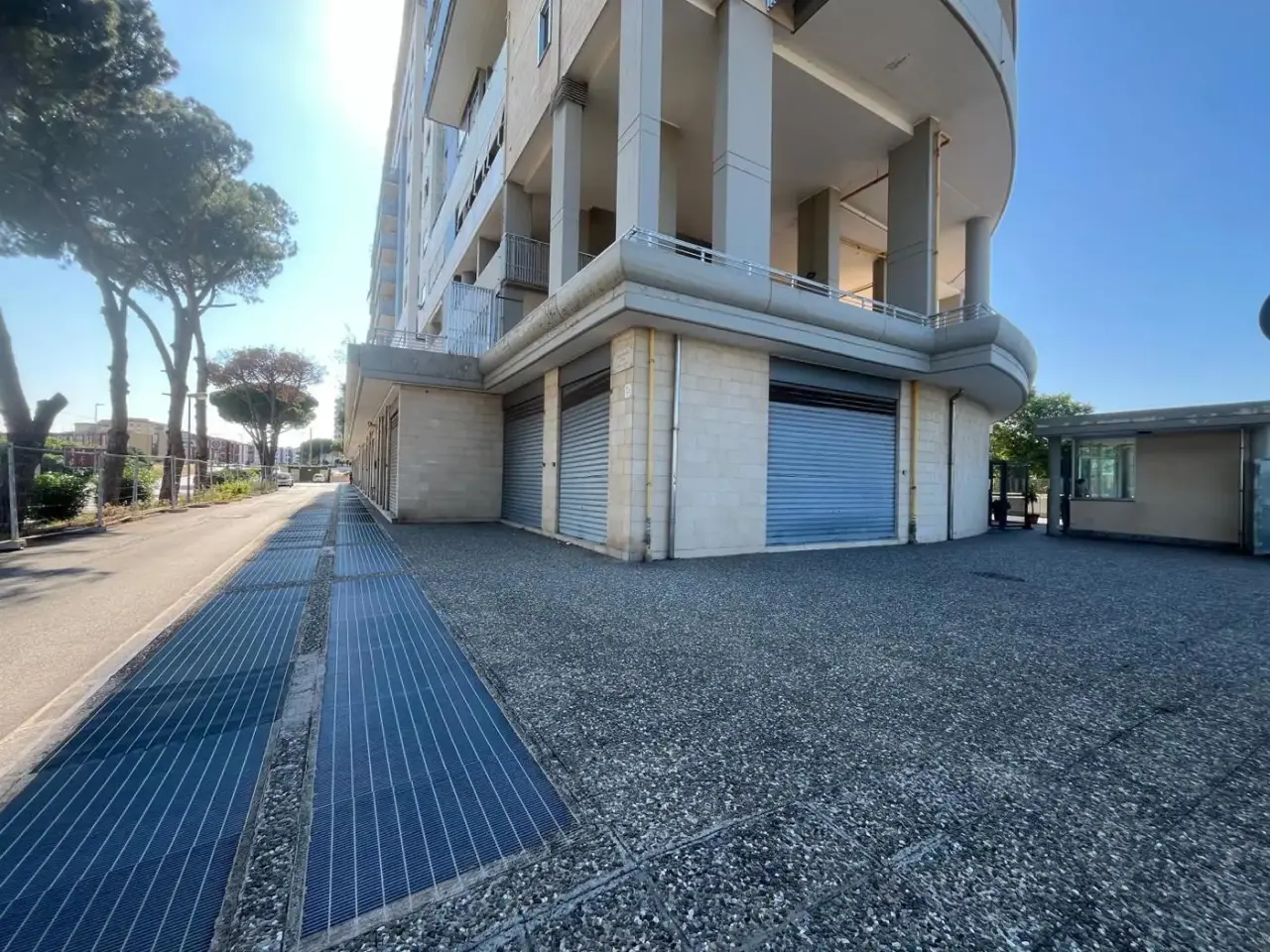 Esercizio commerciale in Viale Europa, Bari, {3} - Foto 1