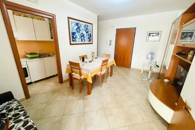 3-room flat in Via Giorgio Almirante 35, Valenzano - Photo 1