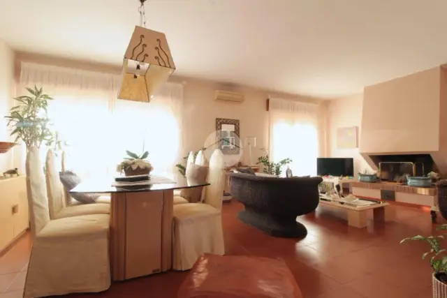 4-room flat in Via Zanella 6, Quartu Sant'Elena - Photo 1