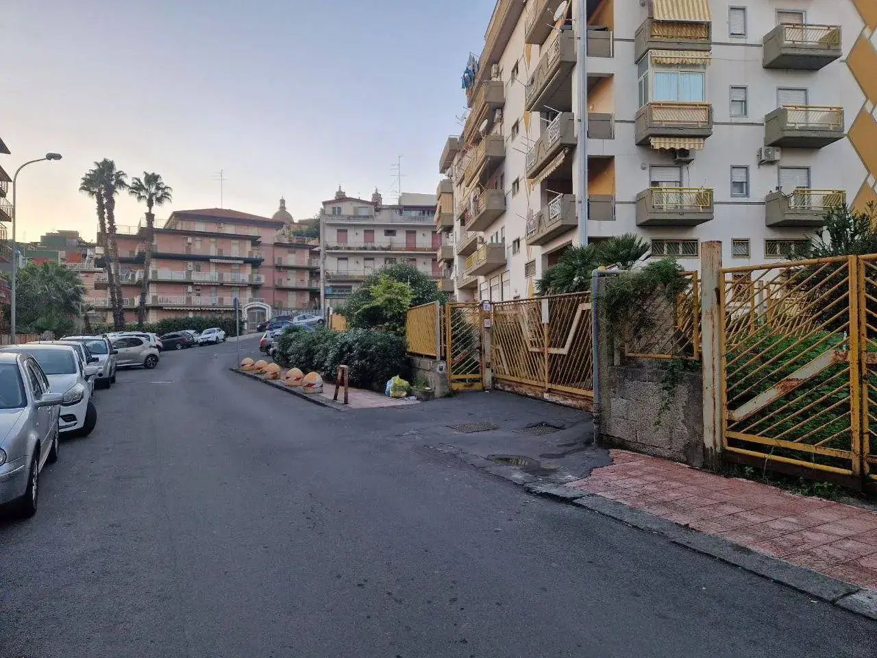 Magazzino in Via Pittore Nunzio Ferrara 12a, Misterbianco, {3} - Foto 1