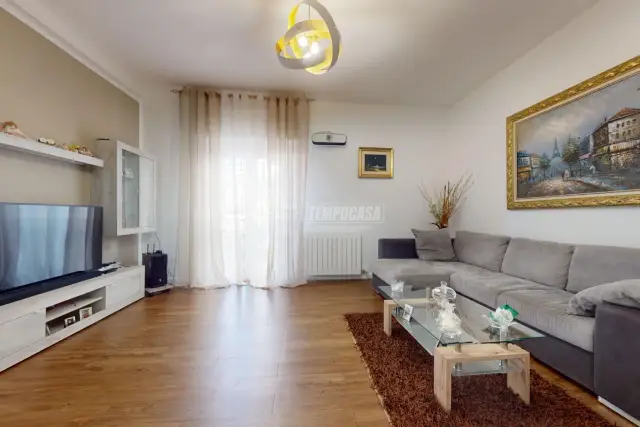 4-room flat in Via Adige, Casamassima - Photo 1