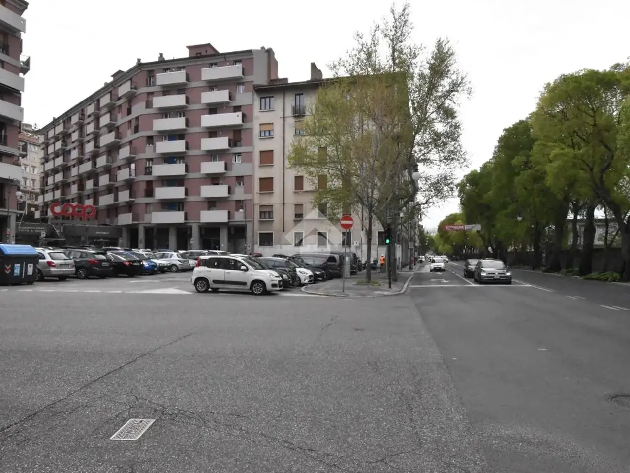 Negozio in Largo Roiano 1, Trieste, {3} - Foto 2