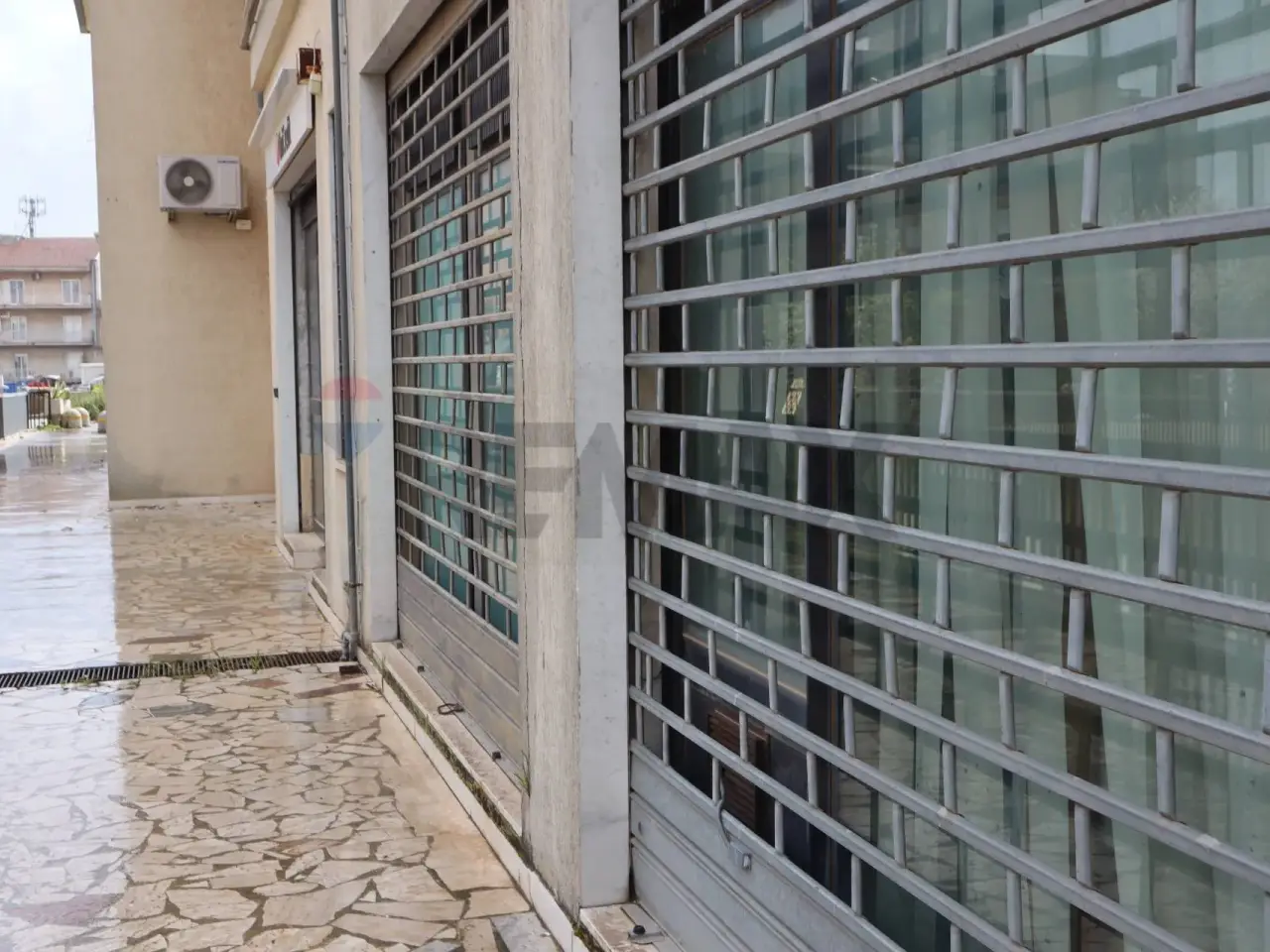 Negozio in Via S.Luigi/C.So Vitt.Veneto Snc, Ragusa, {3} - Foto 2