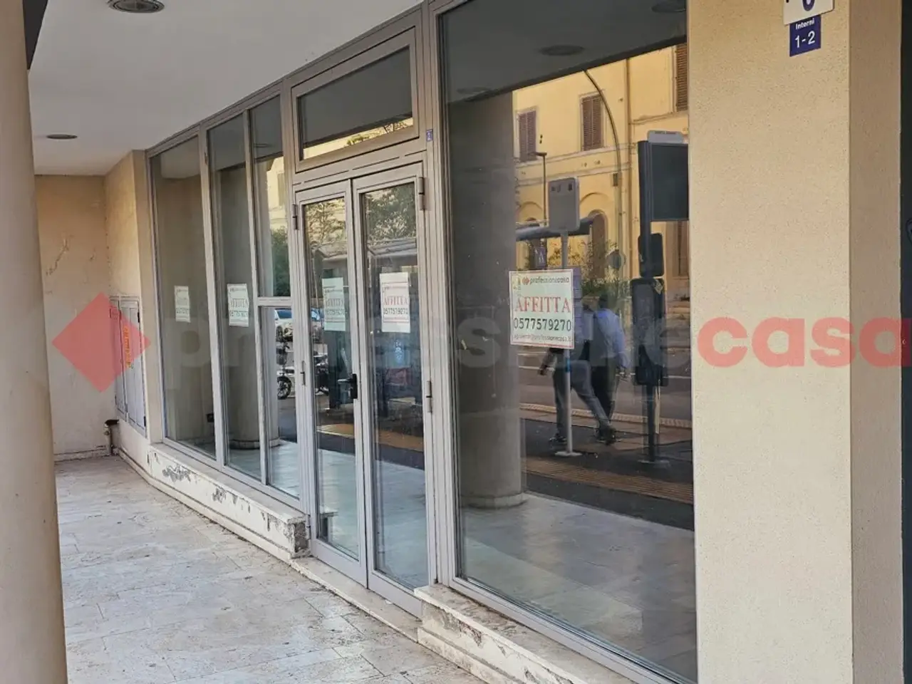 Negozio in Viale Mazzini 3, Siena, {3} - Foto 1