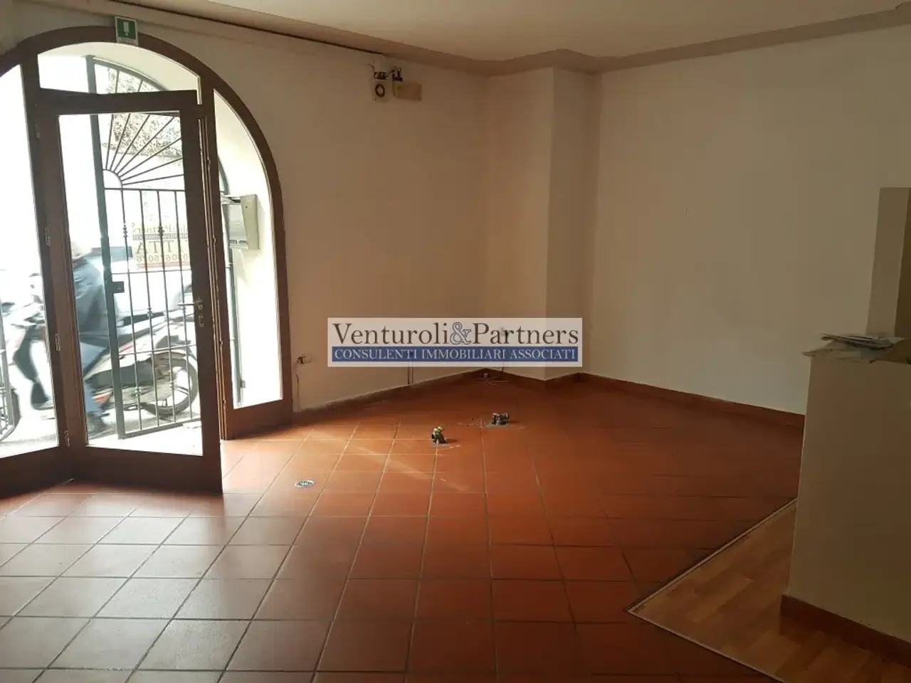 Negozio in Via Quagliotti, Puegnago Sul Garda, {3} - Foto 1
