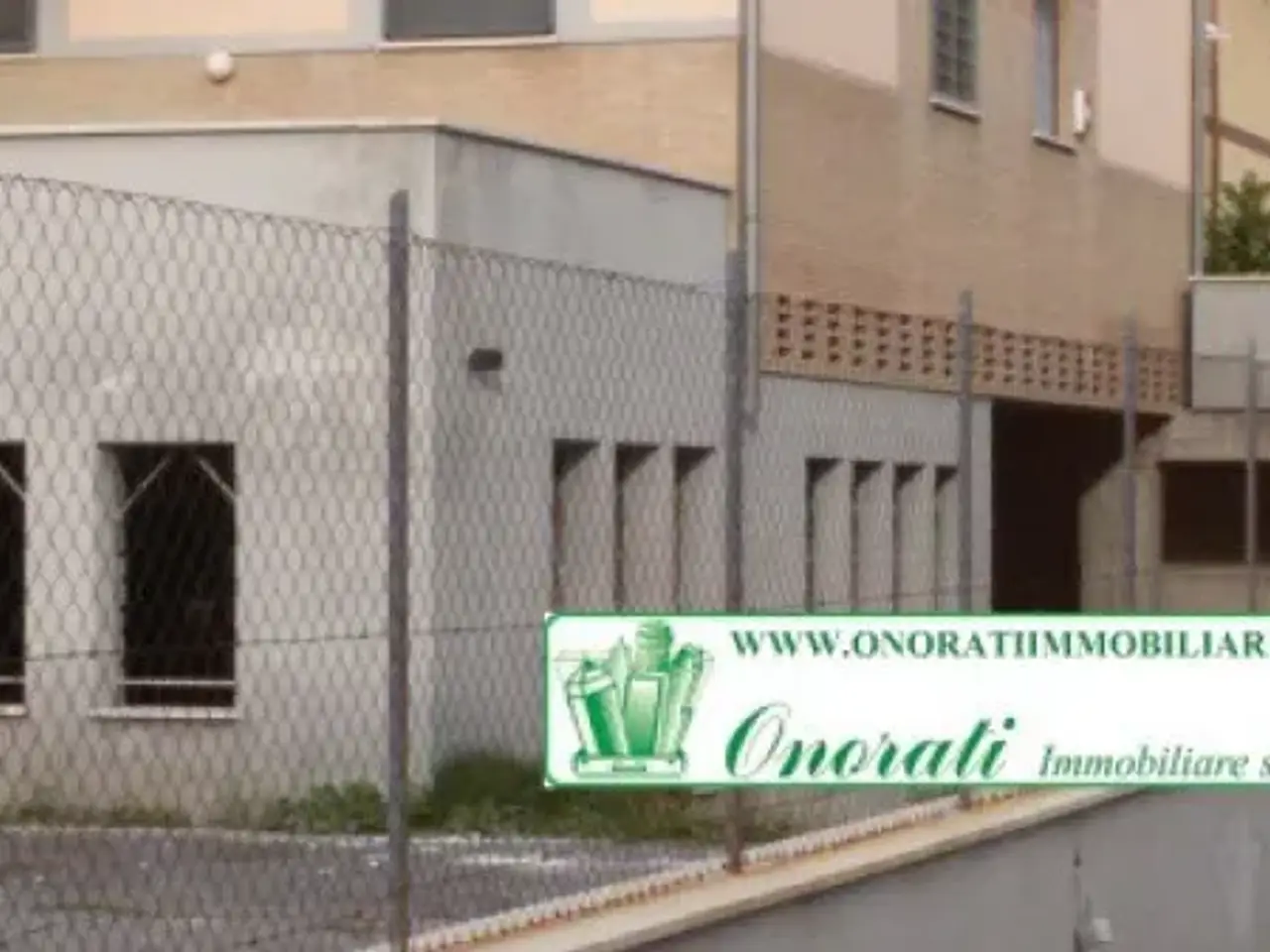 Negozio in , Guidonia Montecelio, {3} - Foto 1