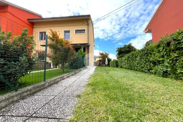 Villa in Via Arno 8, Buttapietra - Foto 1