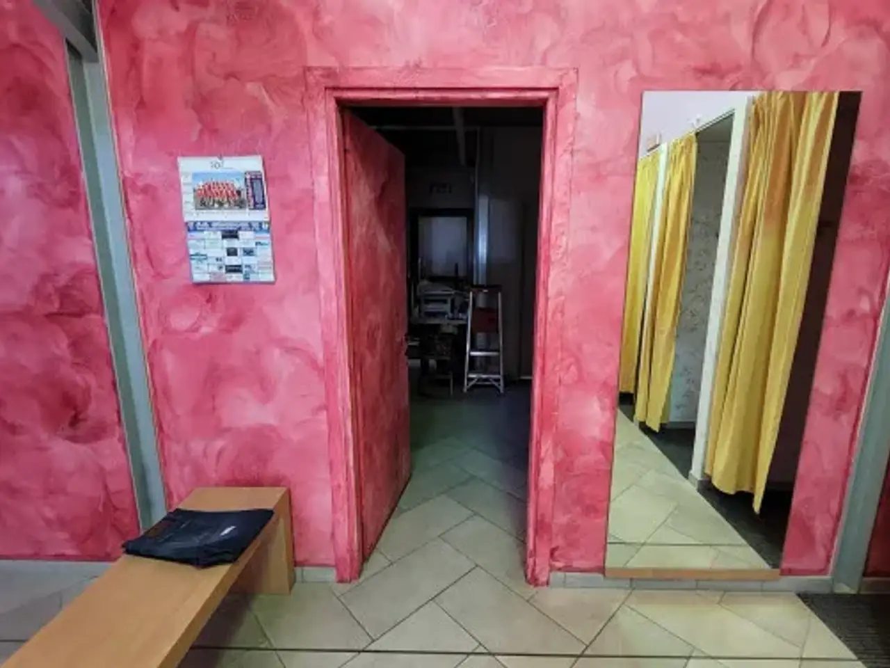 Negozio in Via Tevere 368, Bomporto, {3} - Foto 1