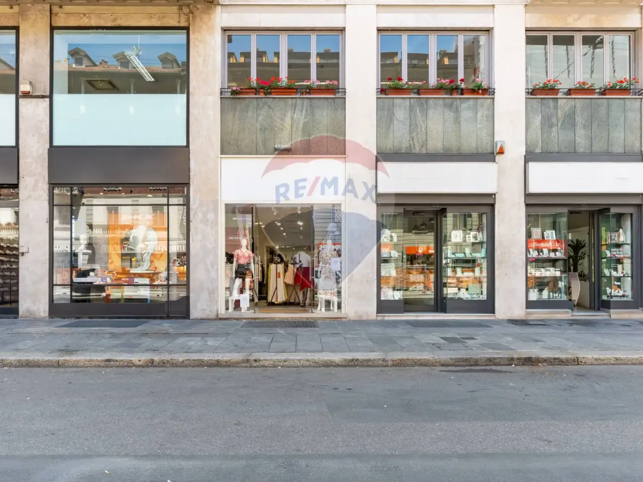 Negozio in Galleria Buenos Aires 7, Milano, {3} - Foto 2