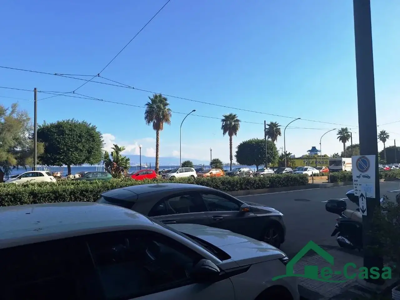 Negozio in Viale della Liberta' 345, Messina, {3} - Foto 1
