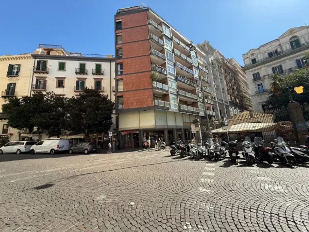 Ufficio in Via Gaetano Filangieri, Napoli, {3} - Foto 2