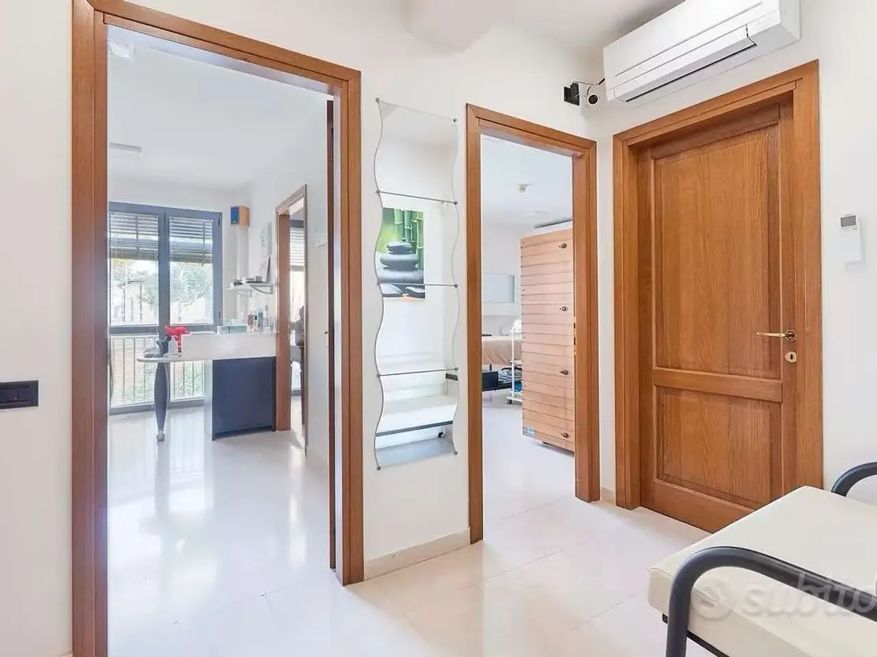 Palazzina commerciale in Via Vallisneri 17., Scandiano, {3} - Foto 1