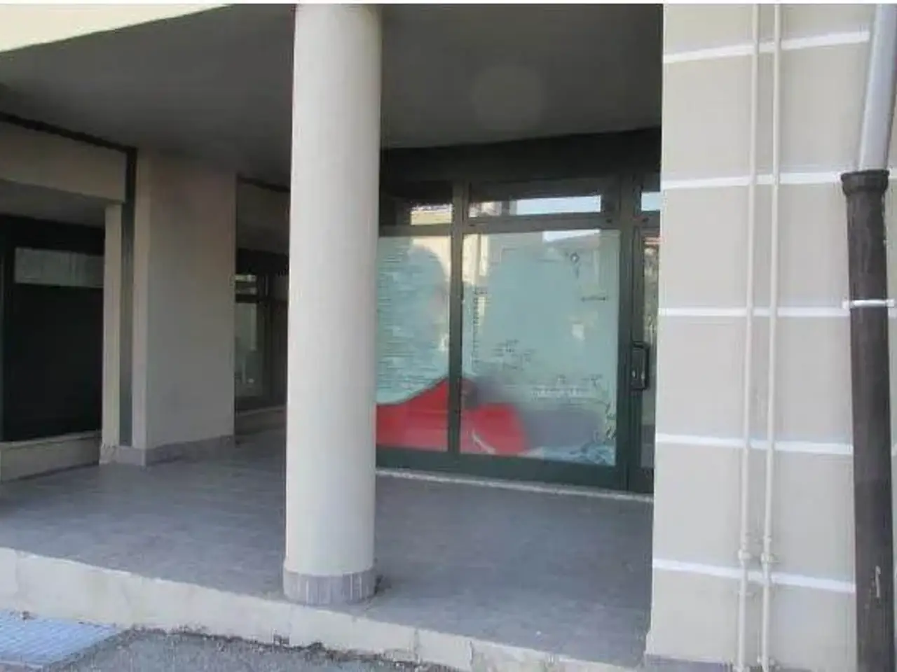 Negozio in Via Tevere, Villa Guardia, {3} - Foto 2