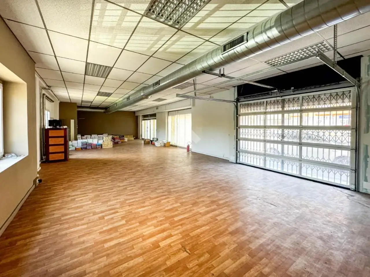 Negozio in Via Ettore Monti 24, Galbiate, {3} - Foto 1