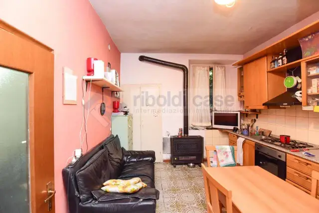 2-room flat in Via San Pietro, Desio - Photo 1