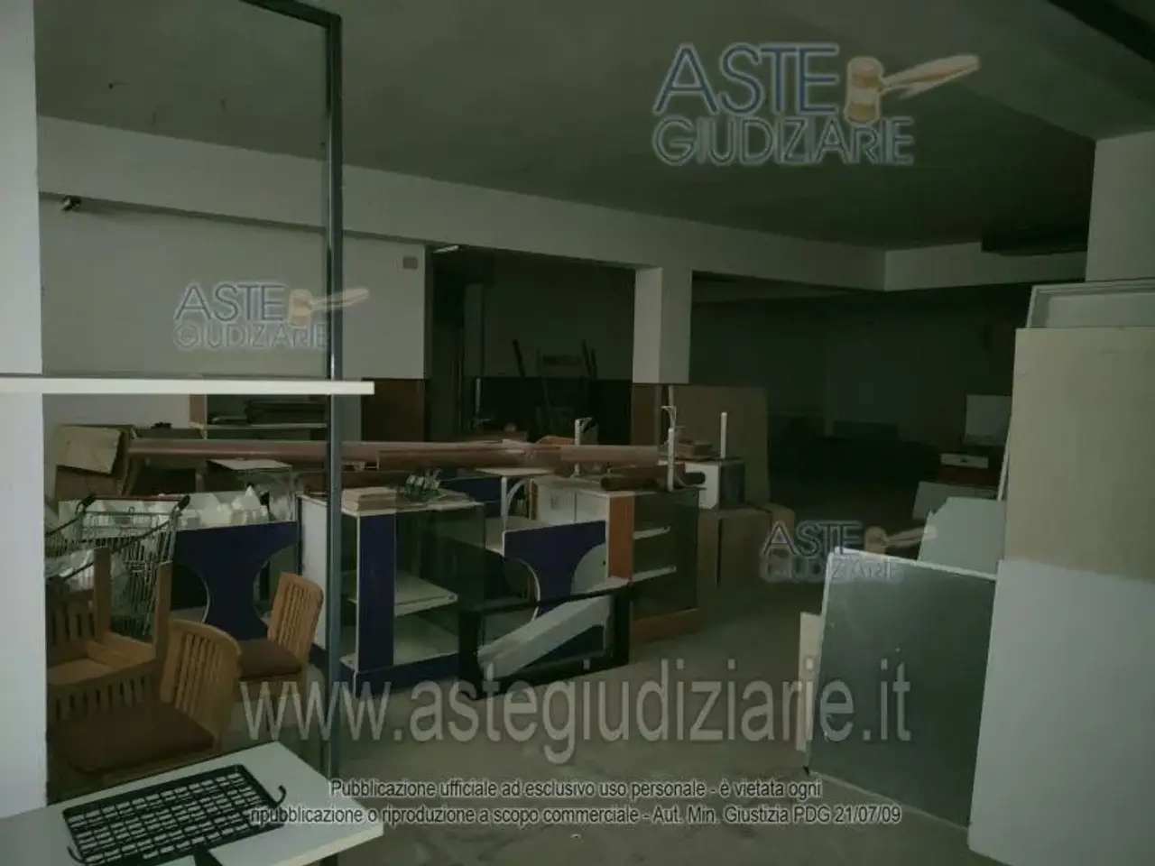 Negozio in Via Leon di Schiavo - Vicolo Criccano, Osimo, {3} - Foto 1