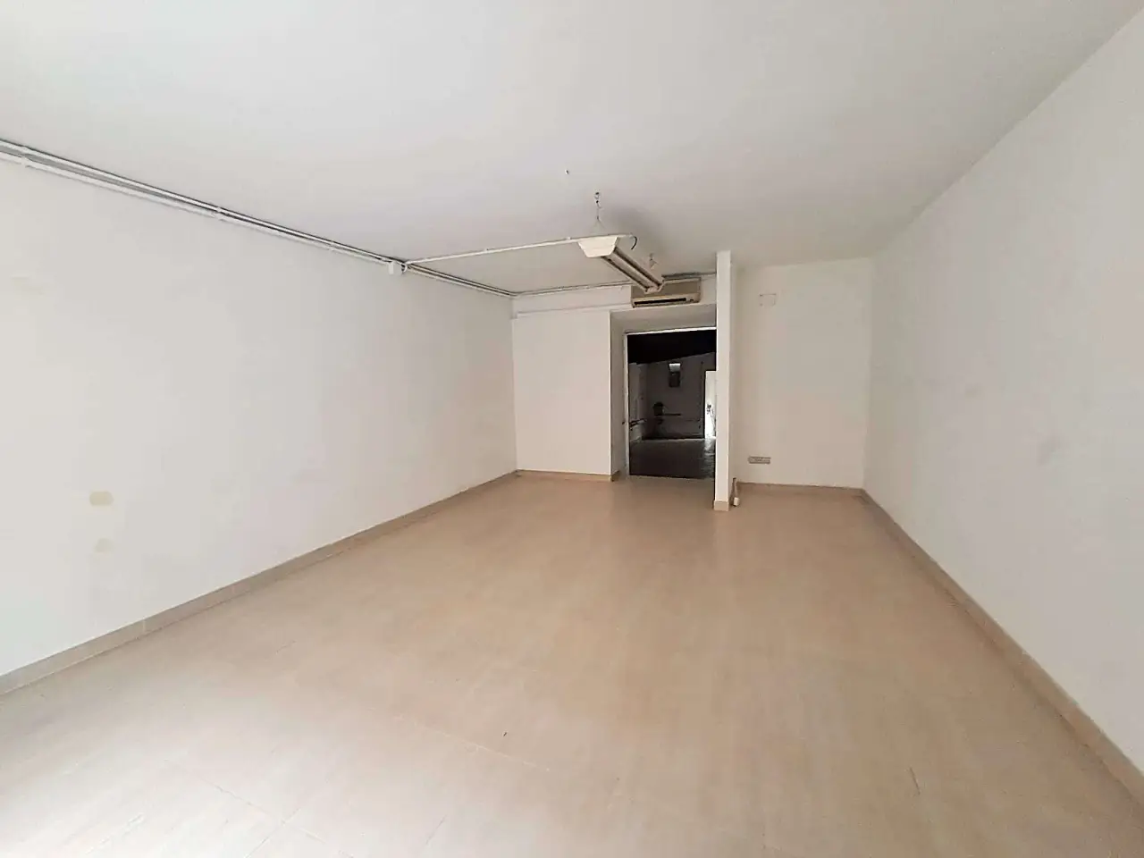 Negozio in Via G.Garibaldi 24, Jesi, {3} - Foto 2