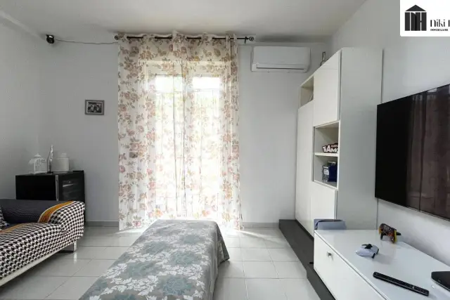 Apartament in Viale Giuseppe di Vittorio, Santa Croce sull'Arno - Photo 1