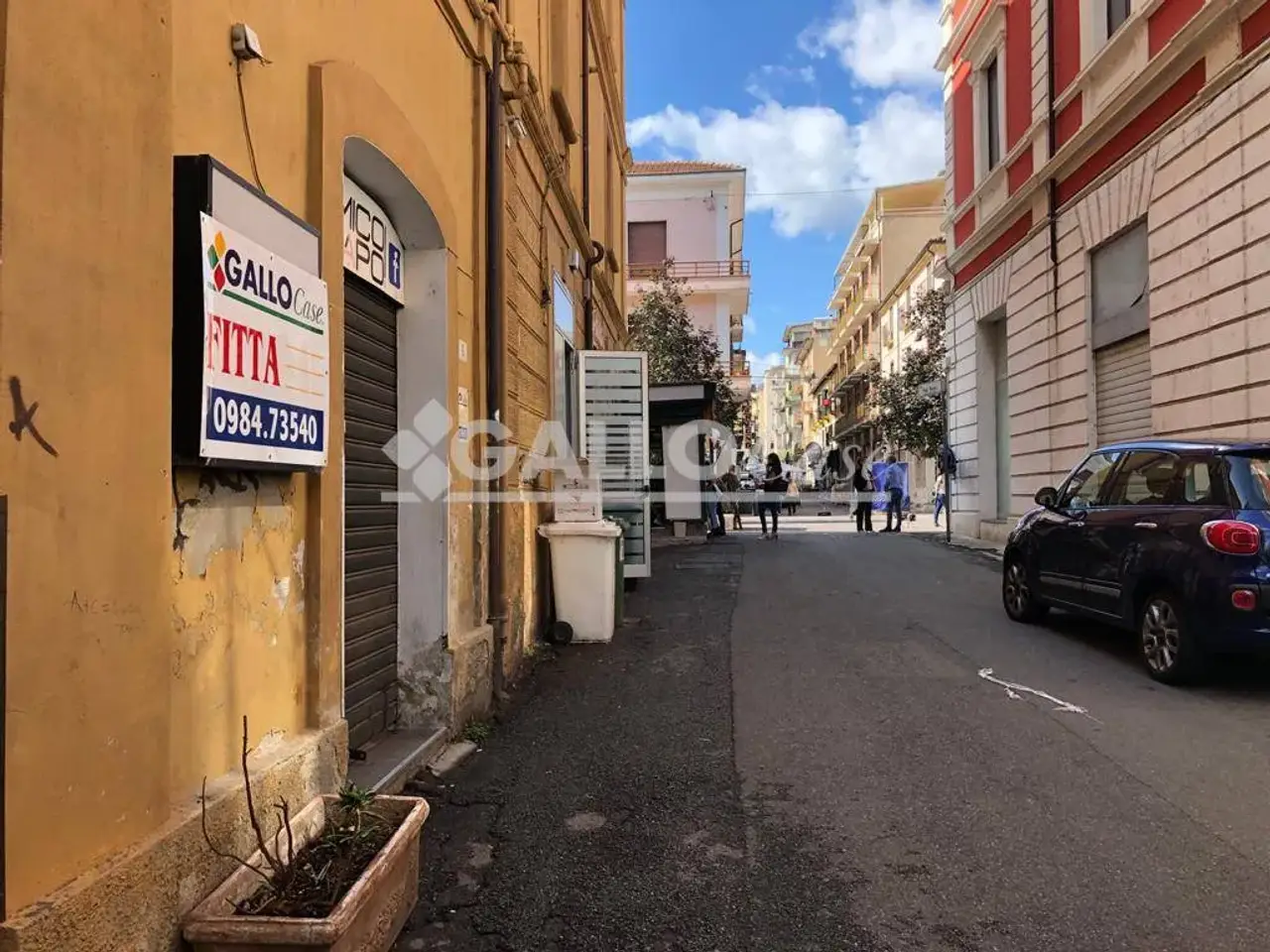 Negozio in Via Paul Harris, 87100, Cosenza, Cosenza, {3} - Foto 1