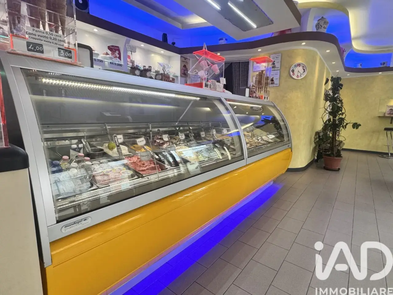 Esercizio commerciale in Via Torino 155, Brandizzo, {3} - Foto 1