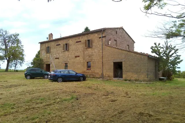 Detached house in Casa Sparsa San Domenico, Sorano - Photo 1