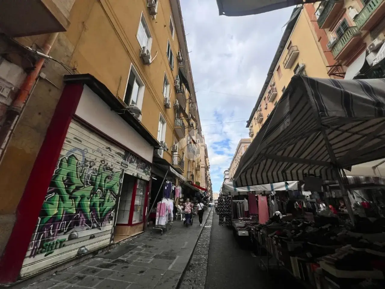 Negozio in Via Ferrara 92, Napoli, {3} - Foto 2