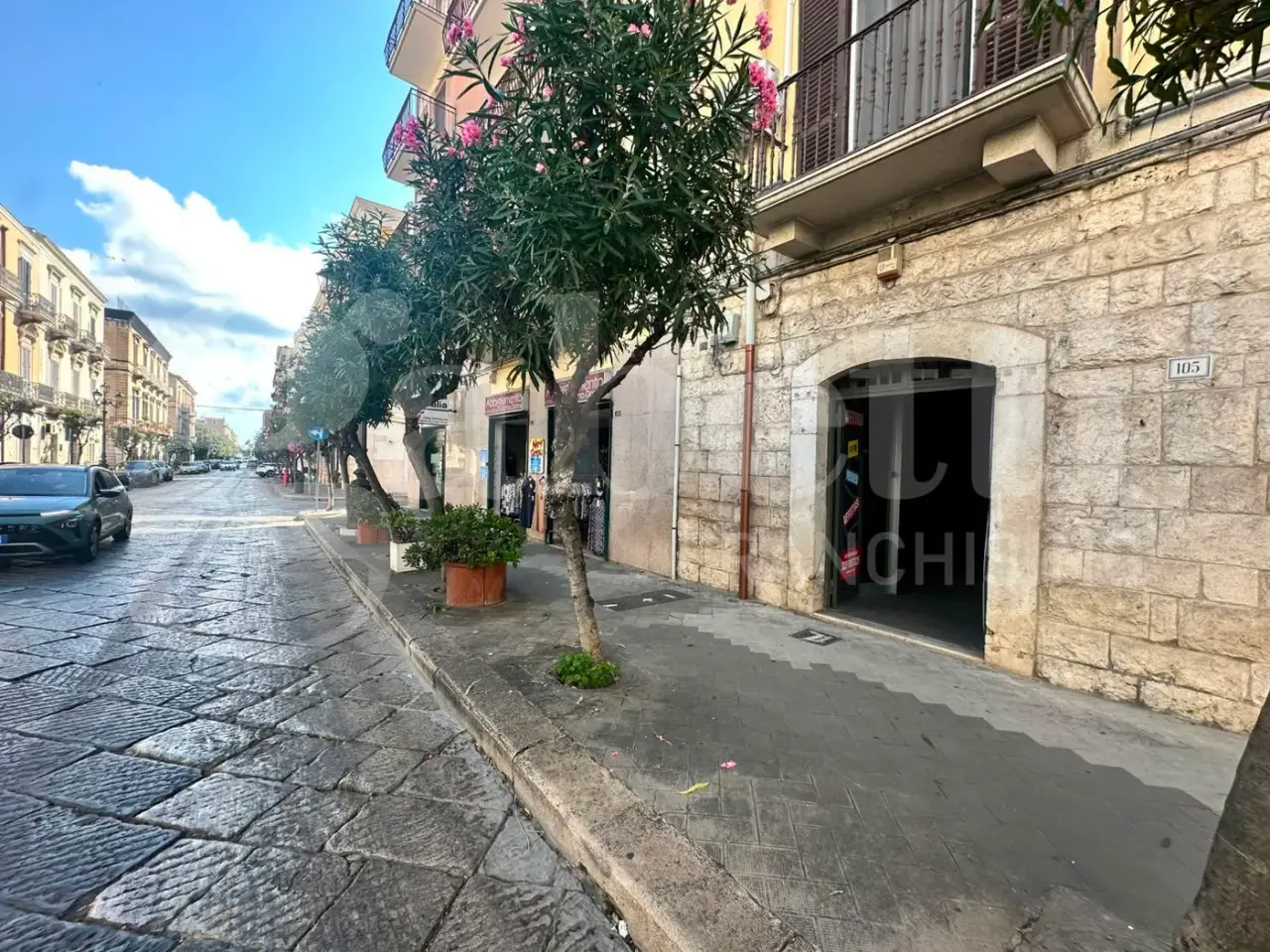 Negozio in Via Cavour, Trani, {3} - Foto 2