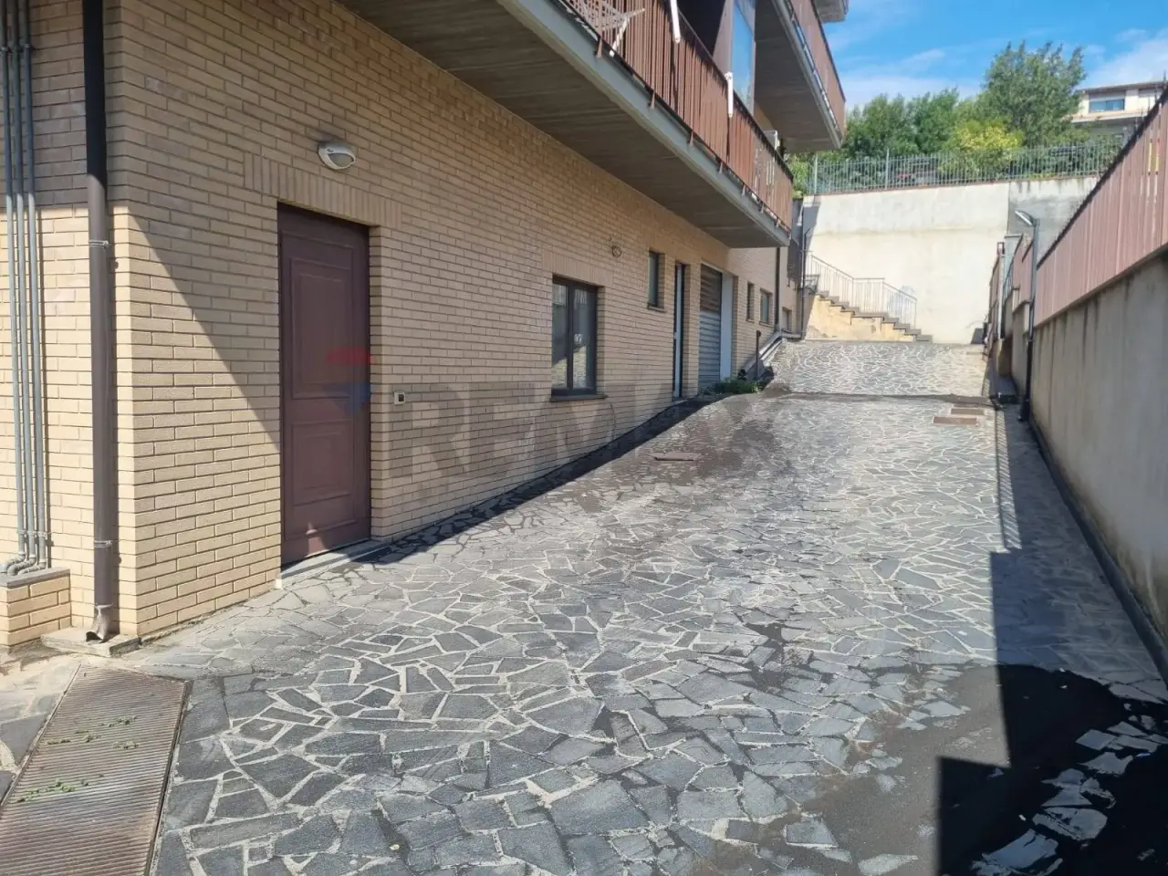 Negozio in Via Vincenzo Muccioli 29, Gravina Di Catania, {3} - Foto 2