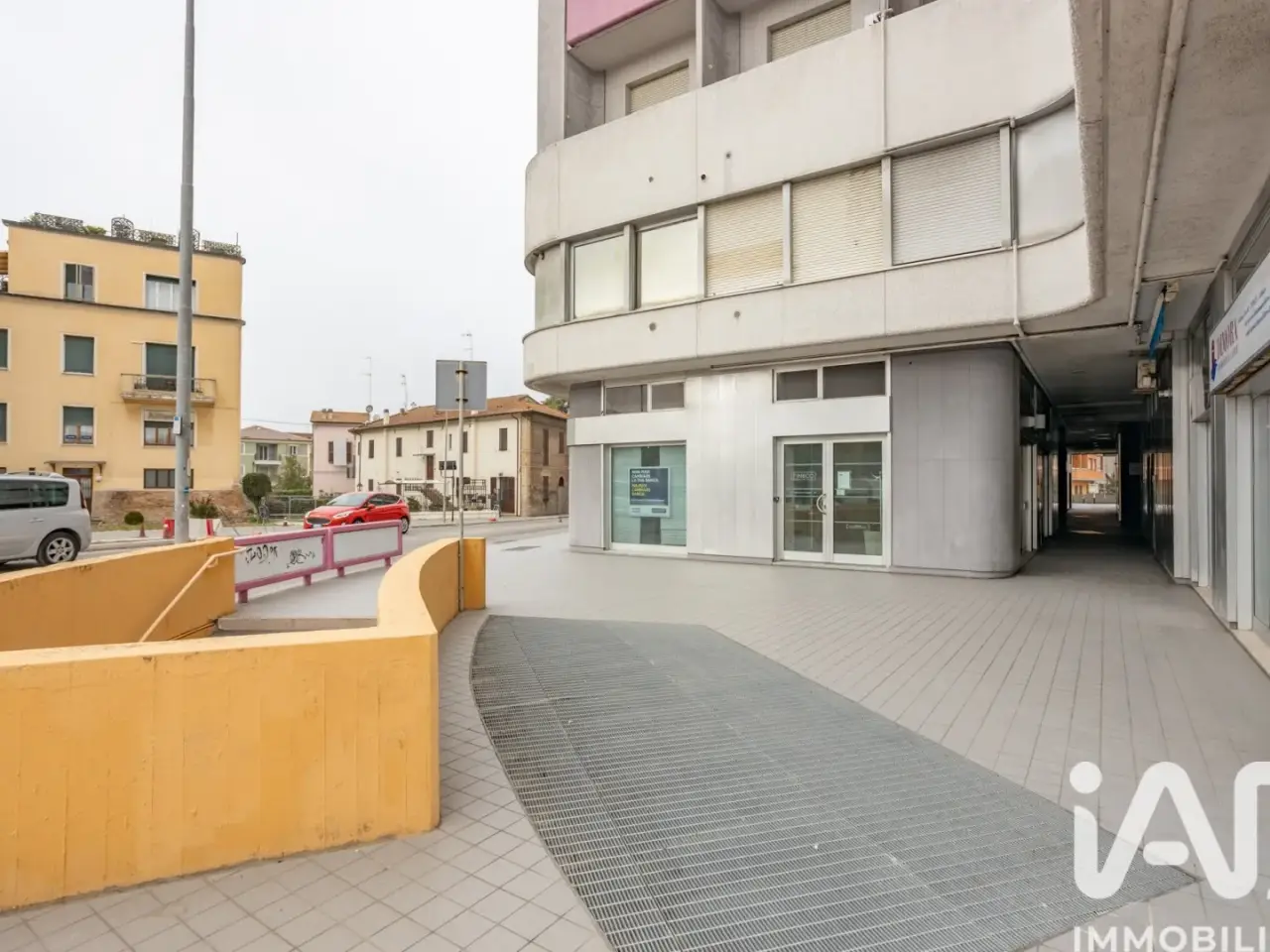 Ufficio in Via Pietro Bonopera 8, Senigallia, {3} - Foto 1