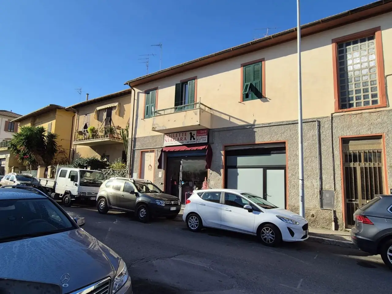 Negozio in Via Corridoni  34, Grosseto, {3} - Foto 1