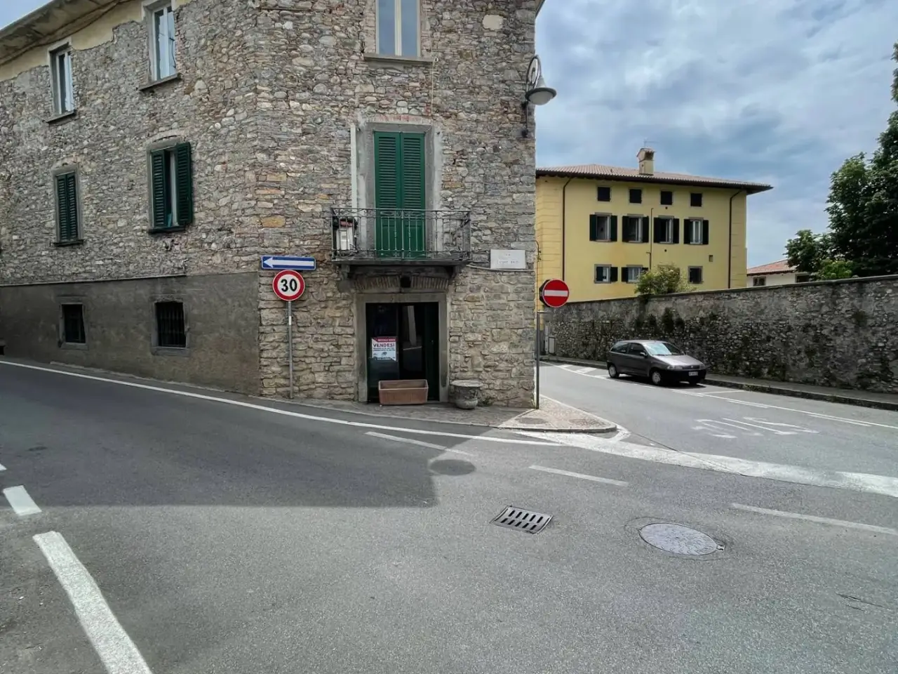 Negozio in Via della Libertà 14, Almenno San Salvatore, {3} - Foto 2