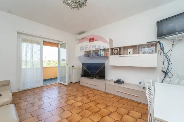 4-room flat in Via Orvieto 10, Nettuno - Photo 1