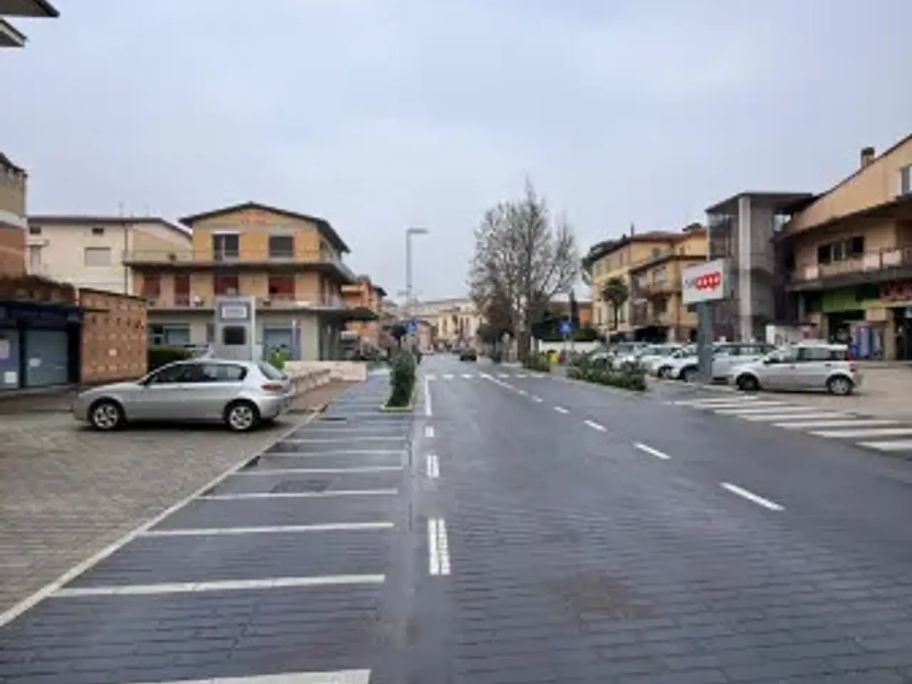 Negozio in Via Roma, Bastia Umbra, {3} - Foto 1