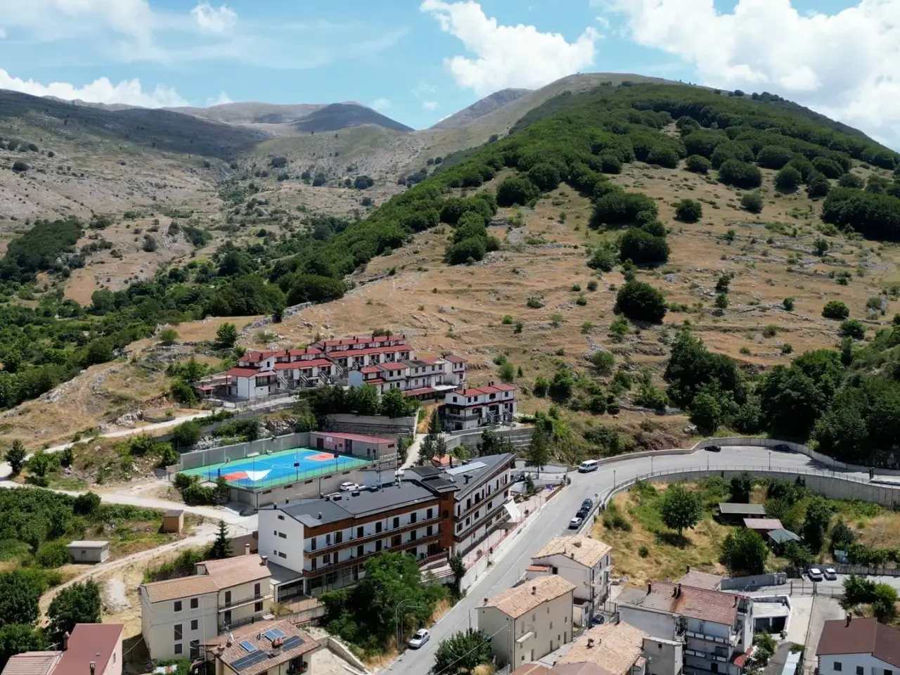 Albergo in Via Campo Felice, Lucoli, {3} - Foto 1