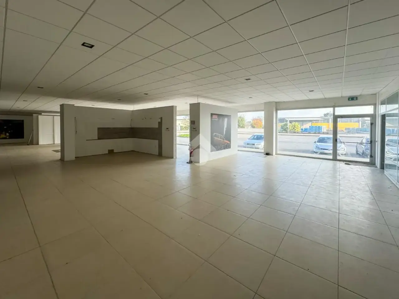 Magazzino in Via Castel Manfredo 65, San Bassano, {3} - Foto 2