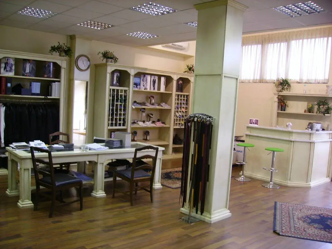Esercizio commerciale in Via Aurelio Nicolodi 20, Livorno, {3} - Foto 2