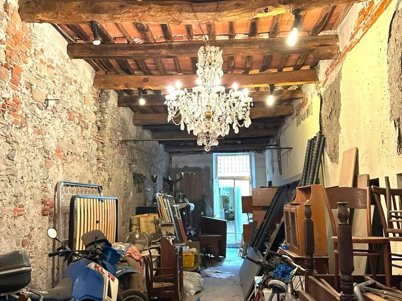 Locale commerciale in , Lucca, {3} - Foto 2