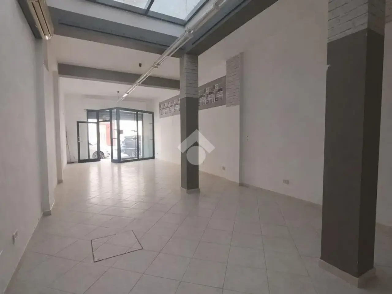 Negozio in Via Salemi 133, Mazara Del Vallo, {3} - Foto 2