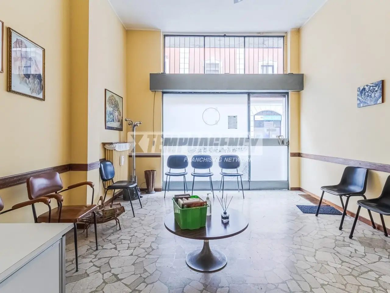 Negozio in Via Monte Palombino 9/B, Milano, {3} - Foto 1