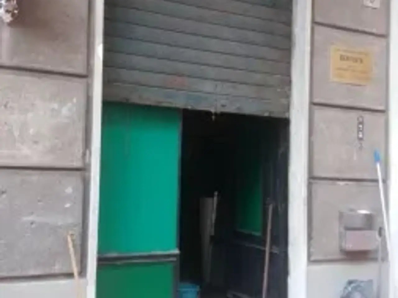 Negozio in Via Camillo Vianson 18r, Genova, {3} - Foto 2