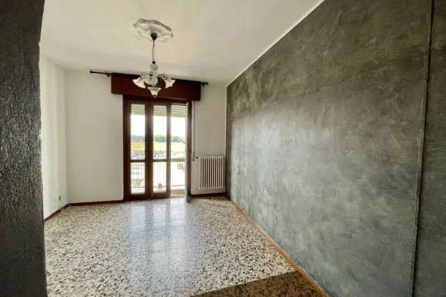 3-room flat in Via Arconate 68, Busto Garolfo - Photo 1