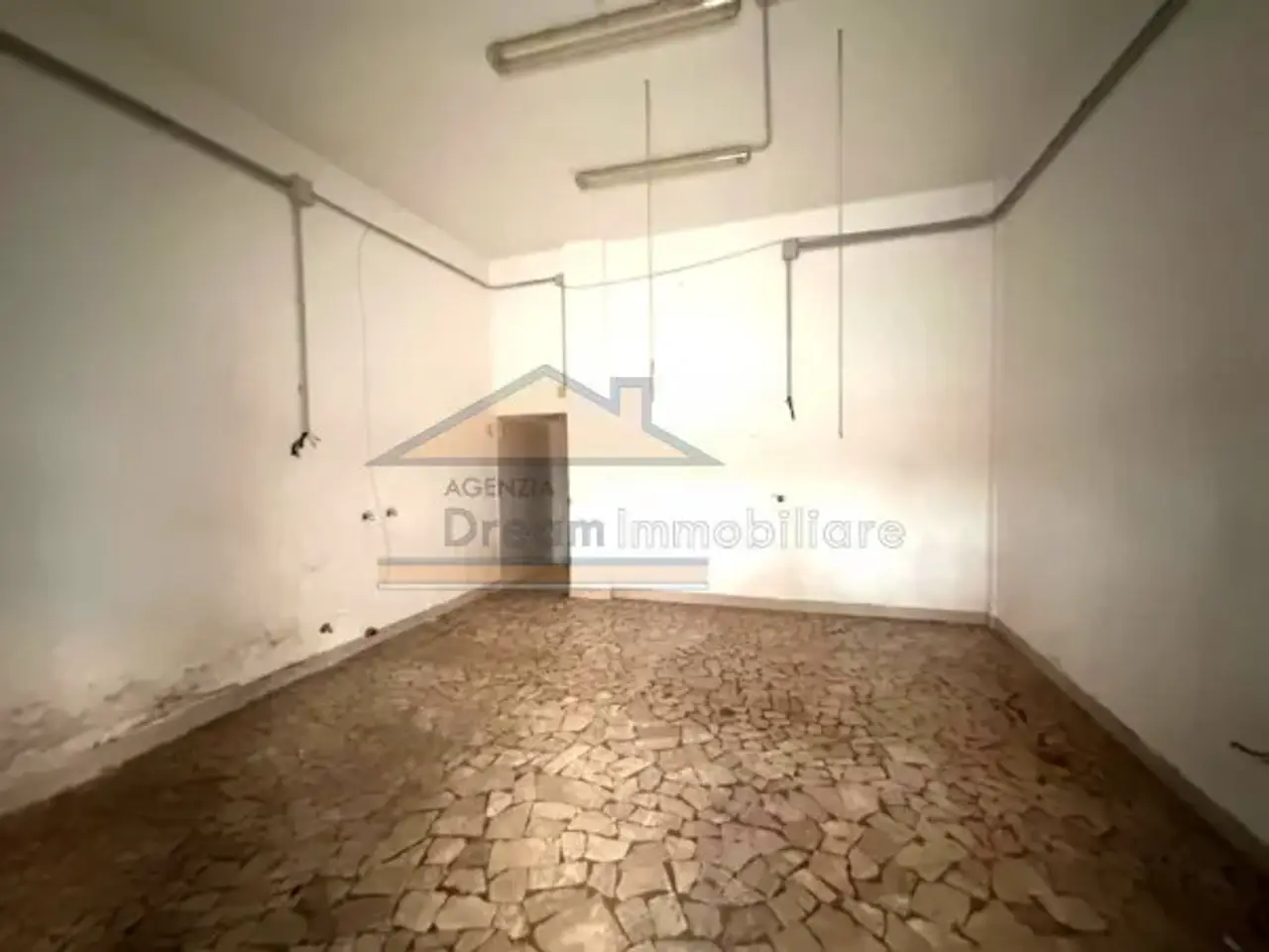 Negozio in Via Colonne, Giugliano In Campania, {3} - Foto 1