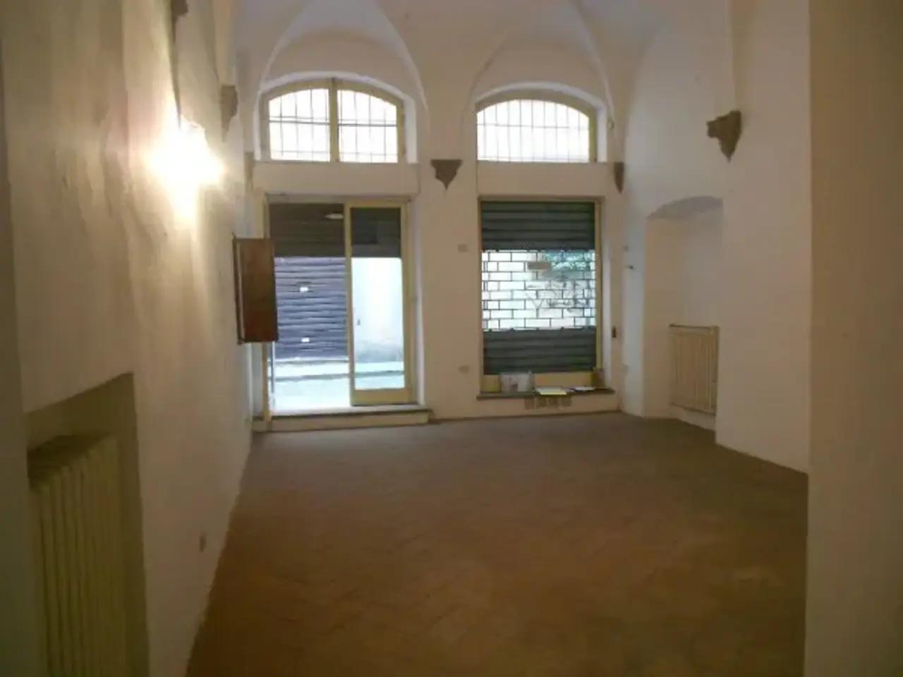 Cartoleria in Piazza del Giglio, Lucca, {3} - Foto 1