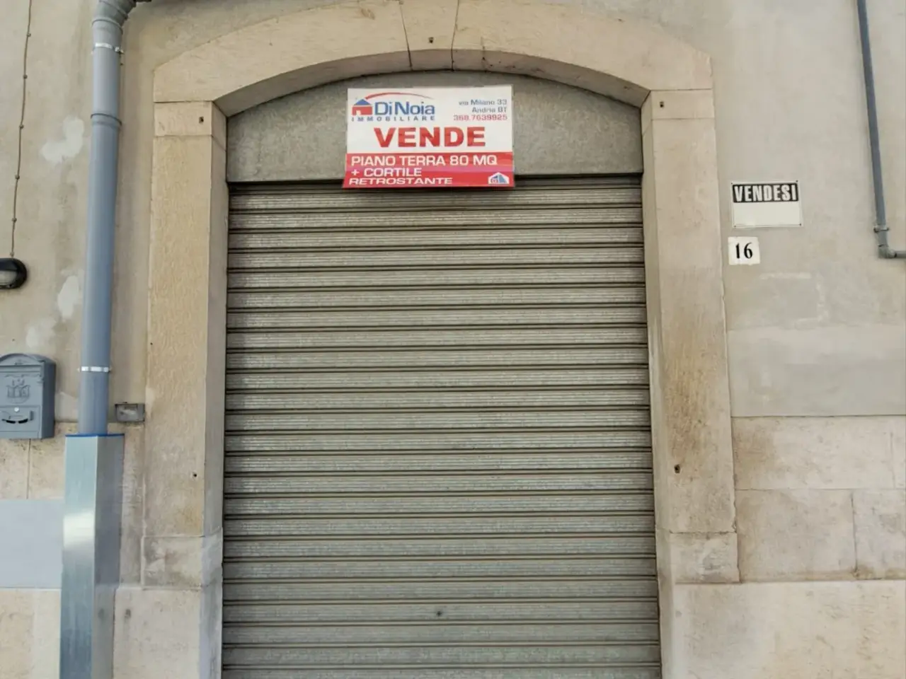 Locale commerciale in Via Depretis, Andria, {3} - Foto 2