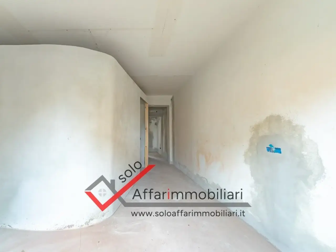 Palazzina commerciale in Via Roma 146, Olbia, {3} - Foto 2